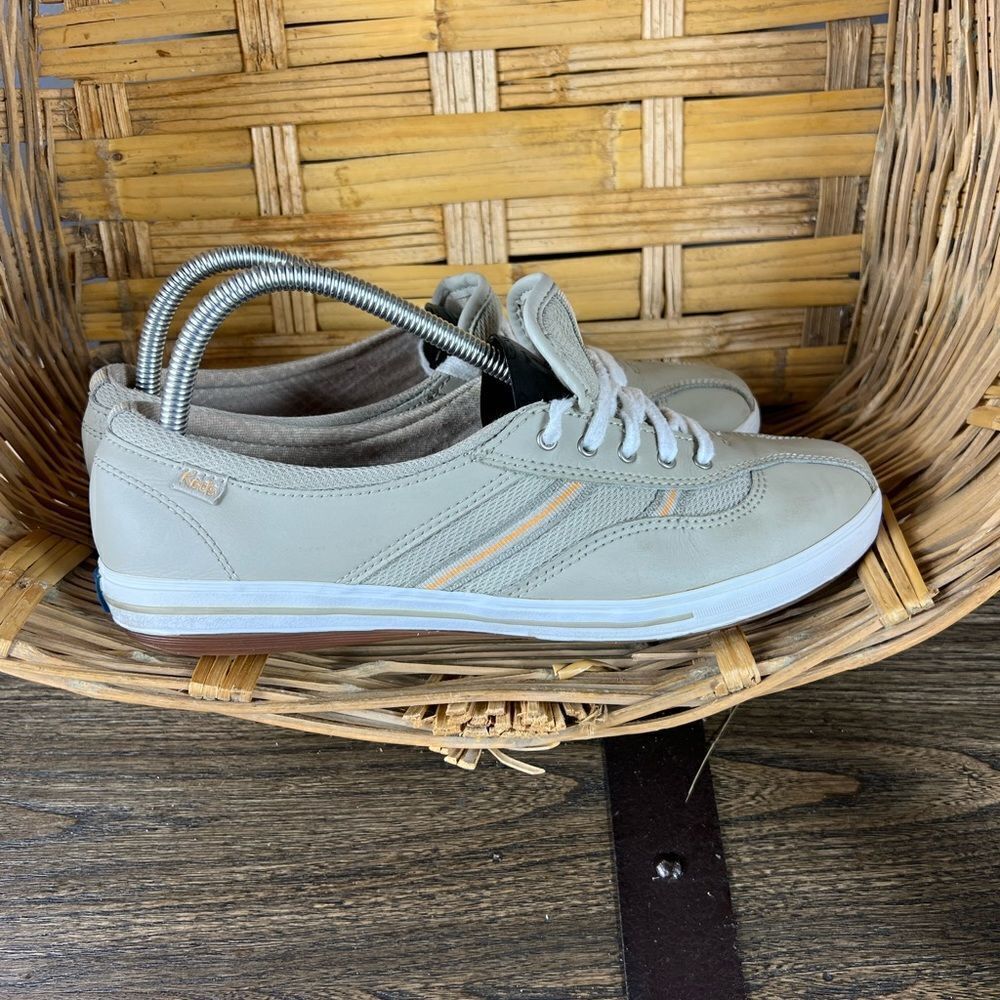 Keds. Beige low top sneakers. Size 9.5‎